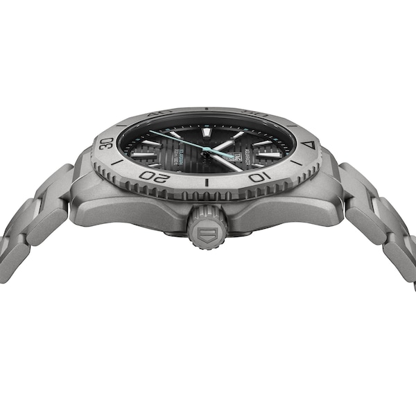 Aquaracer Professional 200 Solargraph 40mm Mens Watch Titanium - Image 3